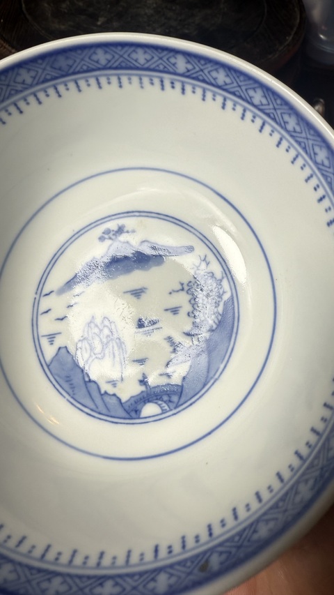 古玩陶瓷青花山水紋碗真品鑒賞圖
