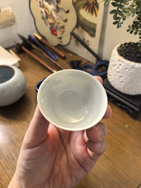 古玩陶瓷清中期青花詩文杯真品鑒賞圖