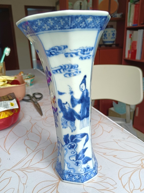 古玩陶瓷青花人物侍女嬰戲紋八方花孤真品鑒賞圖