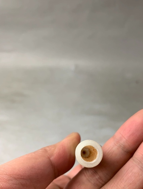 古玩玉器琉璃仿白玉翎管真品鑒賞圖