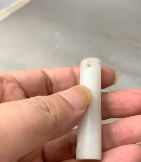 古玩玉器琉璃仿白玉翎管真品鑒賞圖