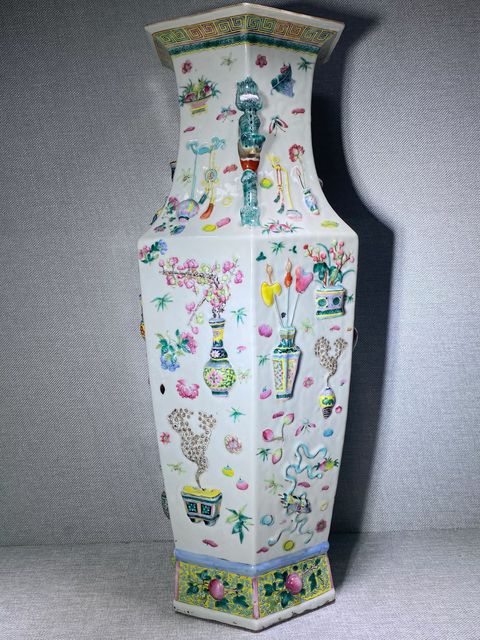 古玩陶瓷粉彩瓶拍賣，當前價格35000元