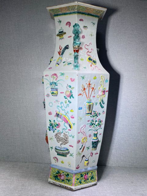 古玩陶瓷粉彩瓶拍賣，當前價格35000元