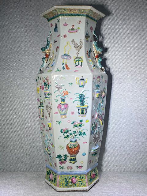 古玩陶瓷粉彩瓶拍賣，當前價格35000元