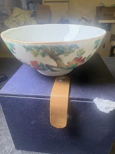古玩陶瓷鶴鹿同春粉彩碗真品鑒賞圖