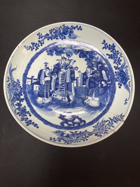 古玩陶瓷三星高照?qǐng)D青花盤真品鑒賞圖