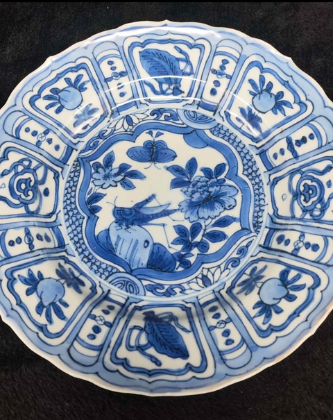 古玩陶瓷青花飛黃騰達紋花口盤真品鑒賞圖