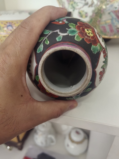 古玩陶瓷花鳥紋瓶真品鑒賞圖