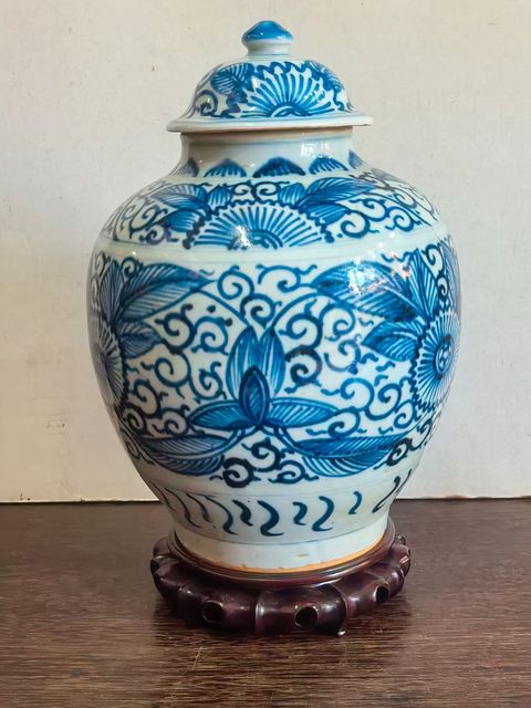 古玩陶瓷青花蓋罐真品鑒賞圖