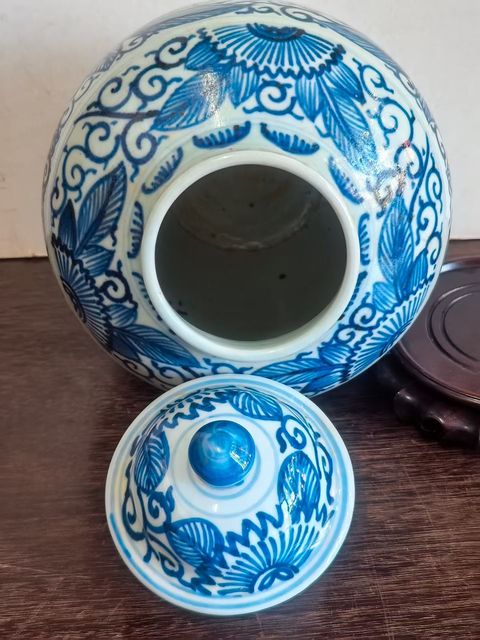 古玩陶瓷青花蓋罐真品鑒賞圖