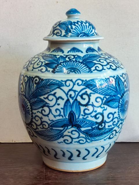 古玩陶瓷青花蓋罐真品鑒賞圖