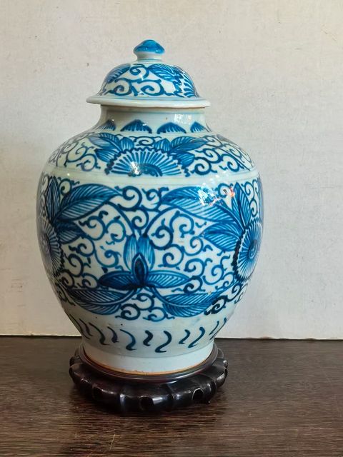 古玩陶瓷青花蓋罐真品鑒賞圖