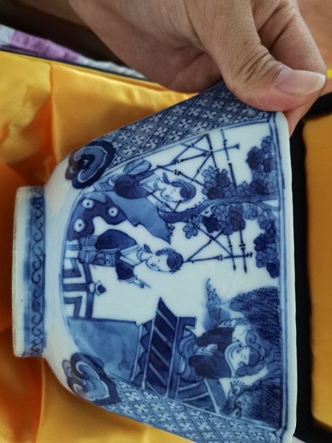古玩陶瓷青花仕女人物四方倭角碗真品鑒賞圖