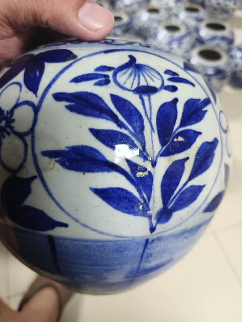 古玩陶瓷青花花卉紋西瓜罐真品鑒賞圖