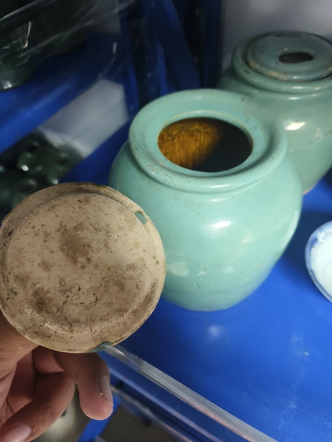 古玩陶瓷綠釉蓋罐真品鑒賞圖