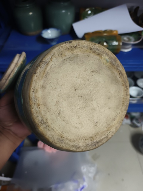 古玩陶瓷綠釉蓋罐真品鑒賞圖