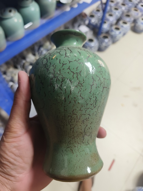 古玩陶瓷綠釉梅瓶真品鑒賞圖