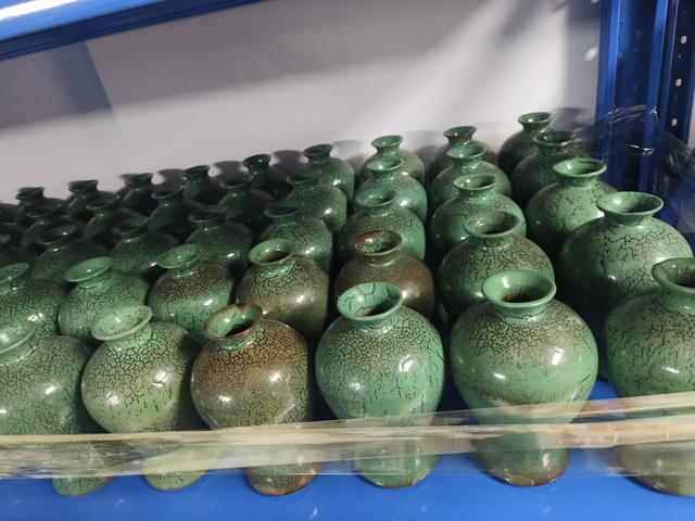 古玩陶瓷綠釉梅瓶真品鑒賞圖