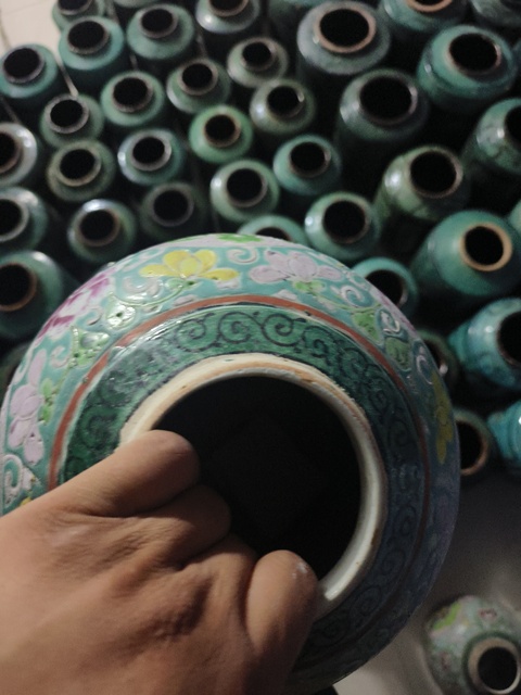 古玩陶瓷粉彩花卉紋喜字罐真品鑒賞圖