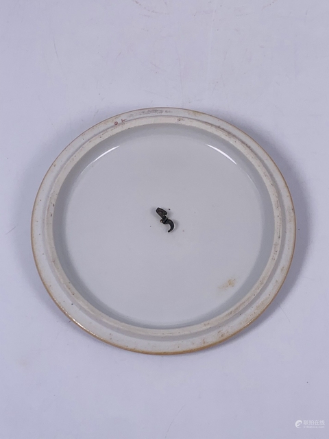 古玩陶瓷藍底粉彩花卉紋節盒真品鑒賞圖
