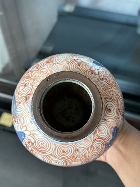 古玩陶瓷青花礬紅海馬紋罐真品鑒賞圖