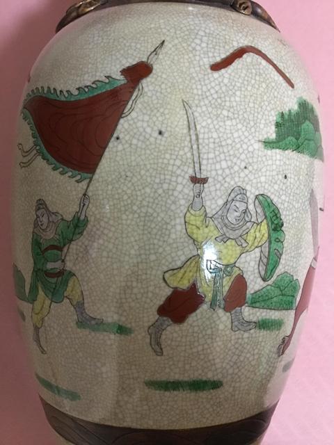 古玩陶瓷哥釉地鐵銹釉刀馬人瓶真品鑒賞圖