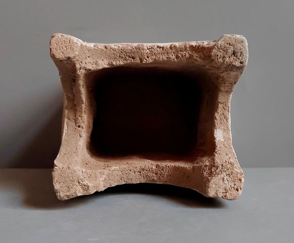 古玩陶瓷綠釉寶箱真品鑒賞圖