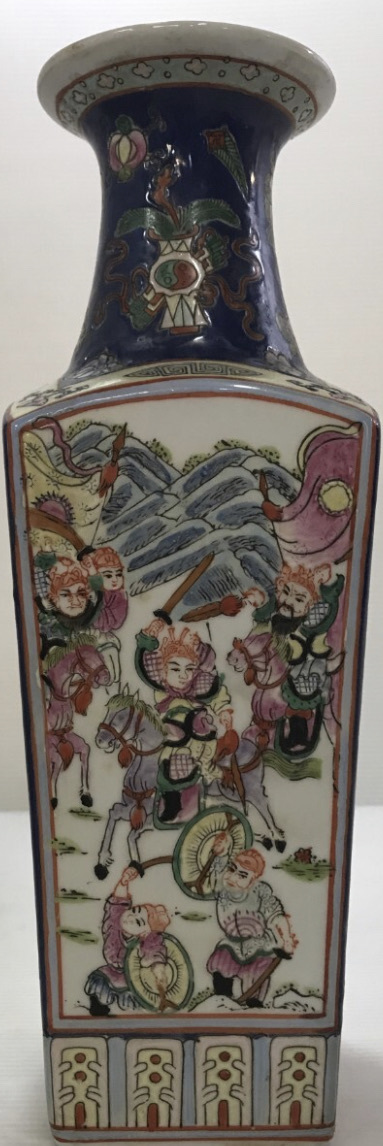 古玩陶瓷粉彩人物故事紋天圓地方瓶真品鑒賞圖