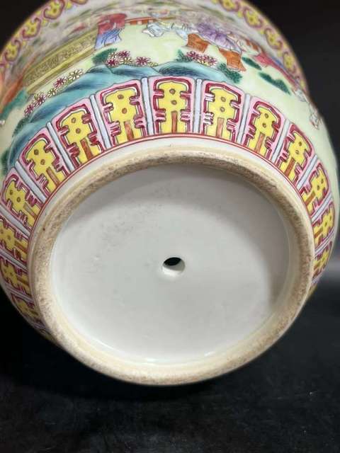 古玩陶瓷嬰戲紋粉彩花盆真品鑒賞圖