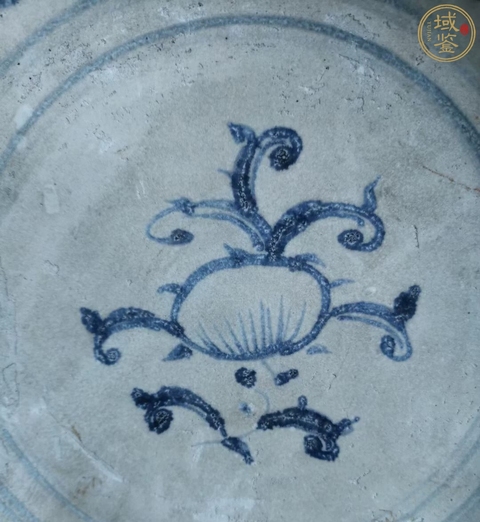 古玩陶瓷明早期安南窯青花花卉紋盤真品鑒賞圖