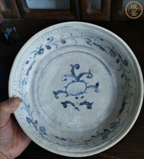 古玩陶瓷明早期安南窯青花花卉紋盤真品鑒賞圖