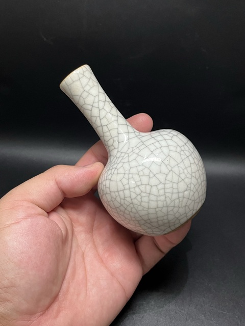 古玩陶瓷哥釉天球瓶真品鑒賞圖