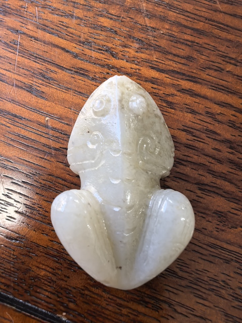 古玩玉器和田白玉玉蛙真品鑒賞圖