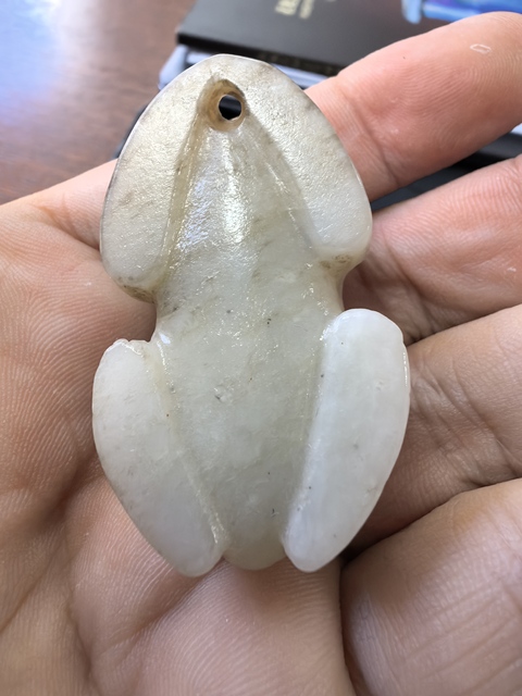古玩玉器和田白玉玉蛙真品鑒賞圖