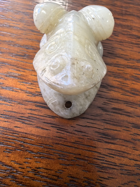 古玩玉器和田白玉玉蛙真品鑒賞圖