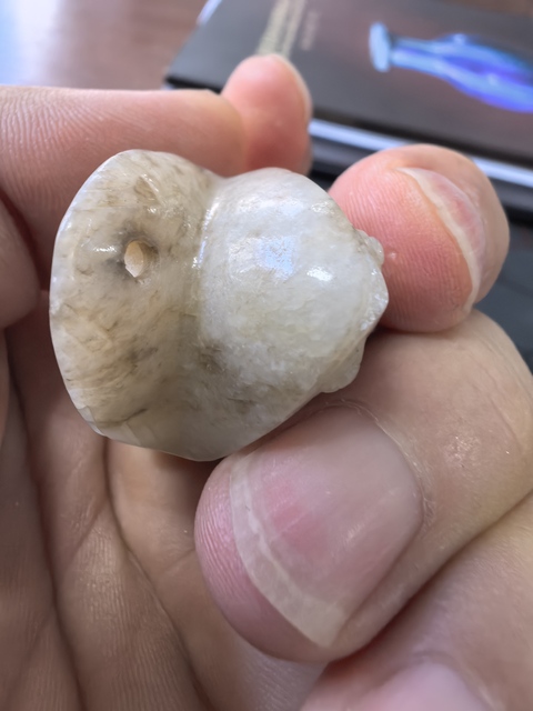 古玩玉器和田白玉玉蛙真品鑒賞圖