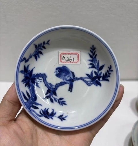 古玩陶瓷青花盤真品鑒賞圖