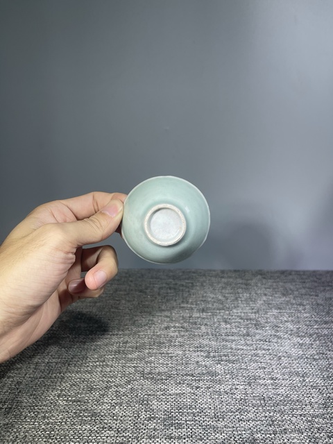 古玩陶瓷清中期.豆青釉茶杯拍賣,當前價格0元