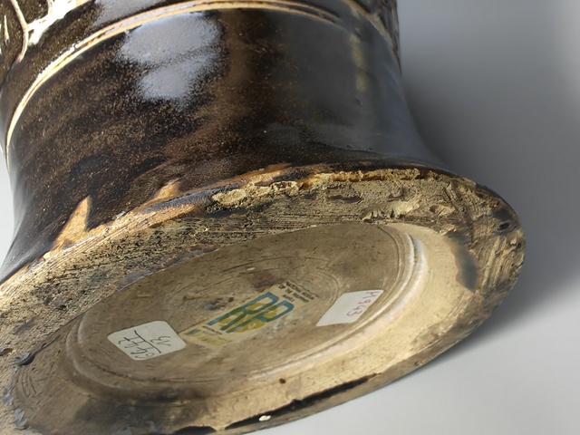 古玩陶瓷剔花梅瓶真品鑒賞圖