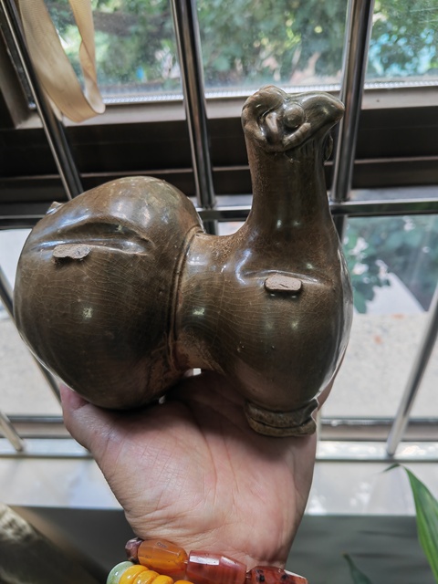 古玩陶瓷晉代青釉臥羊真品鑒賞圖