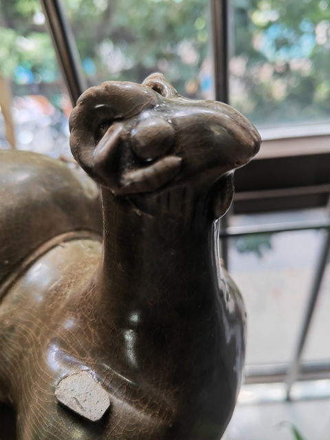古玩陶瓷晉代青釉臥羊真品鑒賞圖