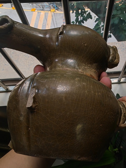 古玩陶瓷晉代青釉臥羊真品鑒賞圖