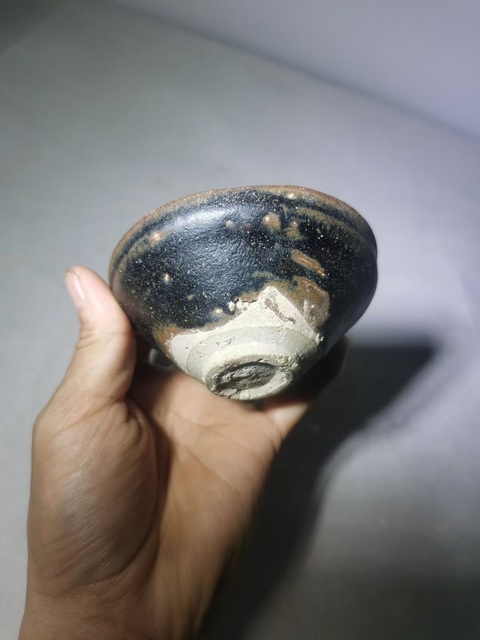 古玩陶瓷醬釉盞真品鑒賞圖
