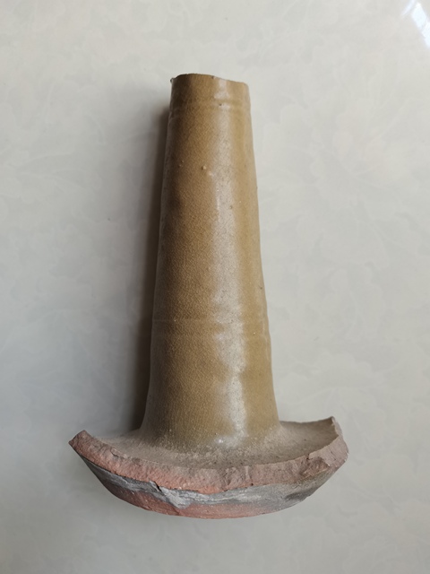 古玩陶瓷越窯青瓷油燈拍賣,當(dāng)前價(jià)格0元