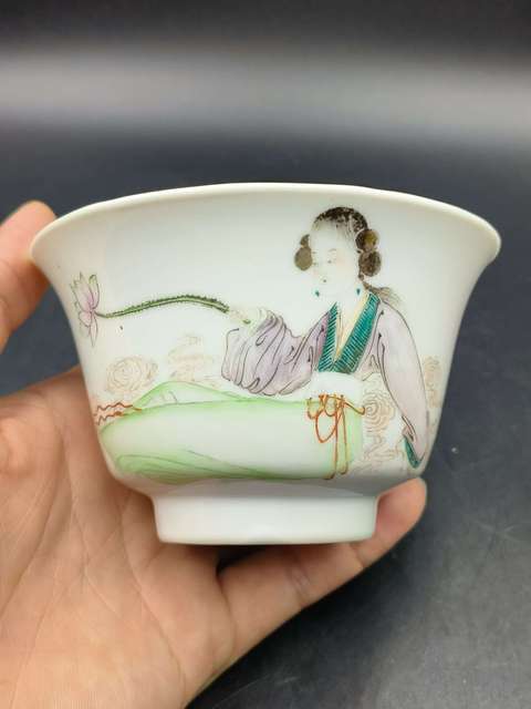 古玩陶瓷民國時期粉彩仕女人物茶碗拍賣,當前價格1500元