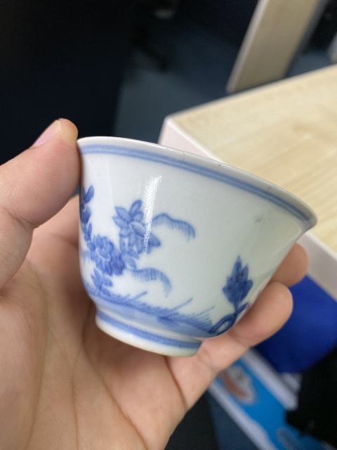 古玩陶瓷青花花卉紋杯真品鑒賞圖