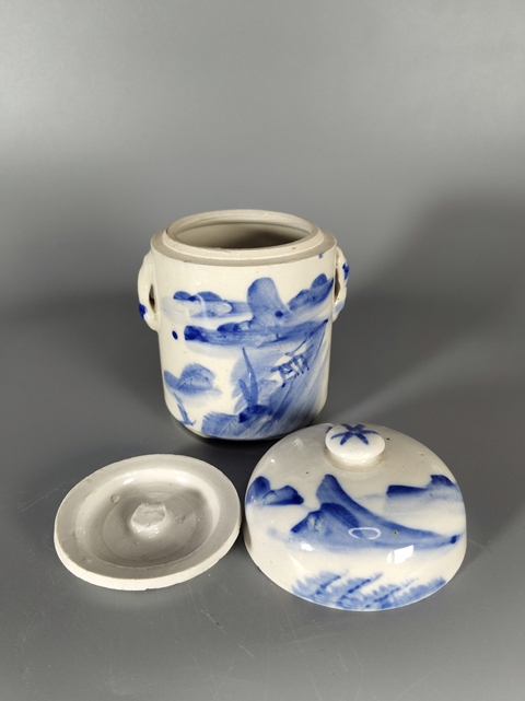 古玩陶瓷清末-青花山水人物蓋缸拍賣,當(dāng)前價格999元