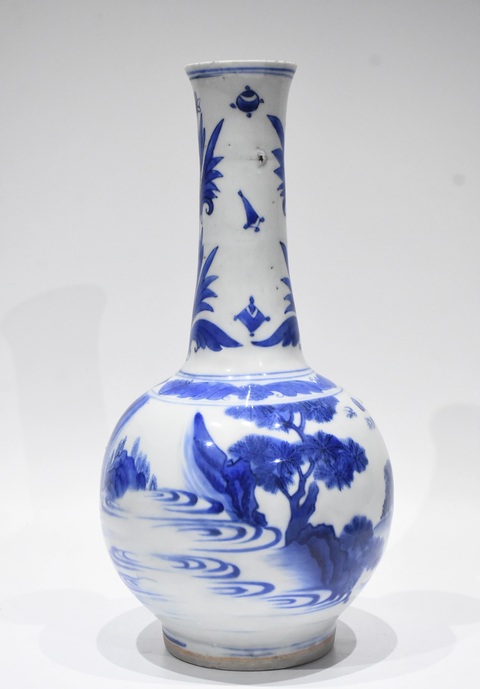 古玩陶瓷青花人物長頸瓶真品鑒賞圖