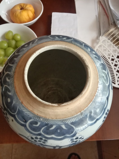 古玩陶瓷雜寶紋青花罐真品鑒賞圖