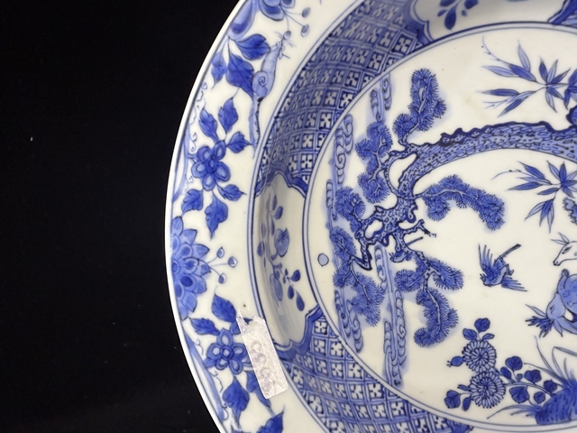 古玩陶瓷松鹿紋青花折沿深盤真品鑒賞圖